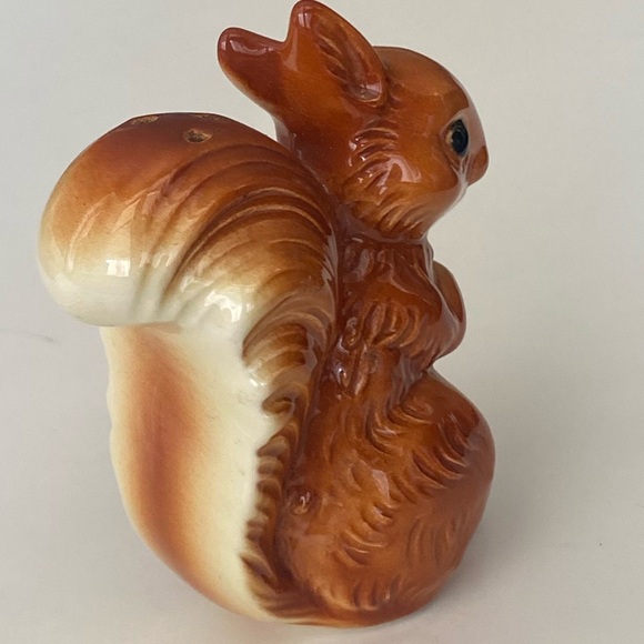 Vintage Goebel W. Germany Squirrel Salt/Pepper Shaker - Picture 3 of 11